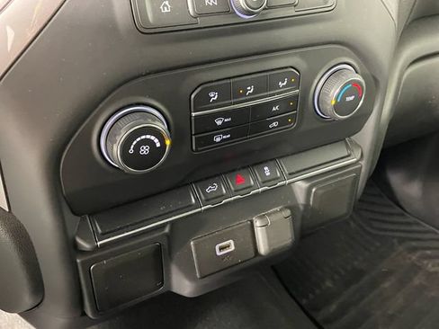 Used 2020 Chevrolet Silverado 1500 Custom w/ Custom Value Package AWD/4WD image 8