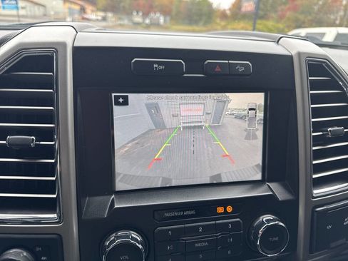 Used 2017 Ford F250 Lariat w/ Chrome Package image 32