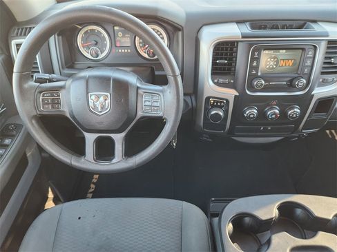 Used 2019 RAM 1500 Classic SLT image 28