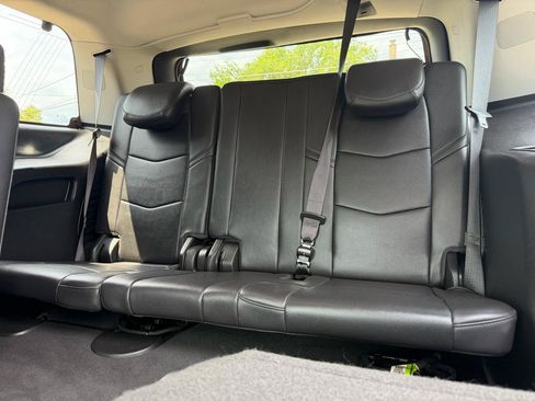 Used 2018 Cadillac Escalade Premium Luxury AWD/4WD image 9