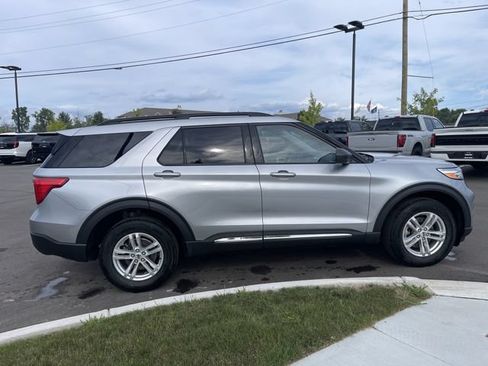 Certified 2023 Ford Explorer XLT w/ Equipment Group 202A AWD/4WD image 6