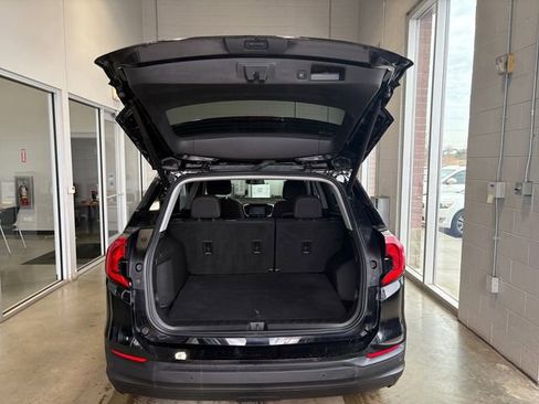 Used 2021 GMC Terrain SLE w/ Driver Convenience Package image 14