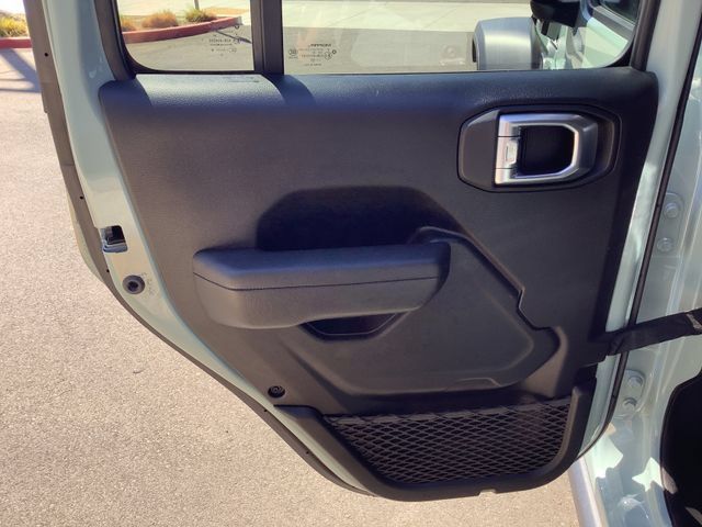 Used 2024 Jeep Wrangler Unlimited AWD/4WD image 25