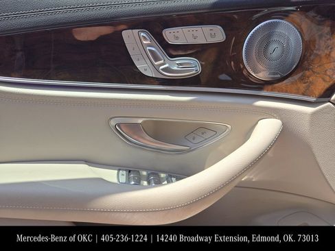 Used 2018 Mercedes-Benz E 300 4MATIC image 18