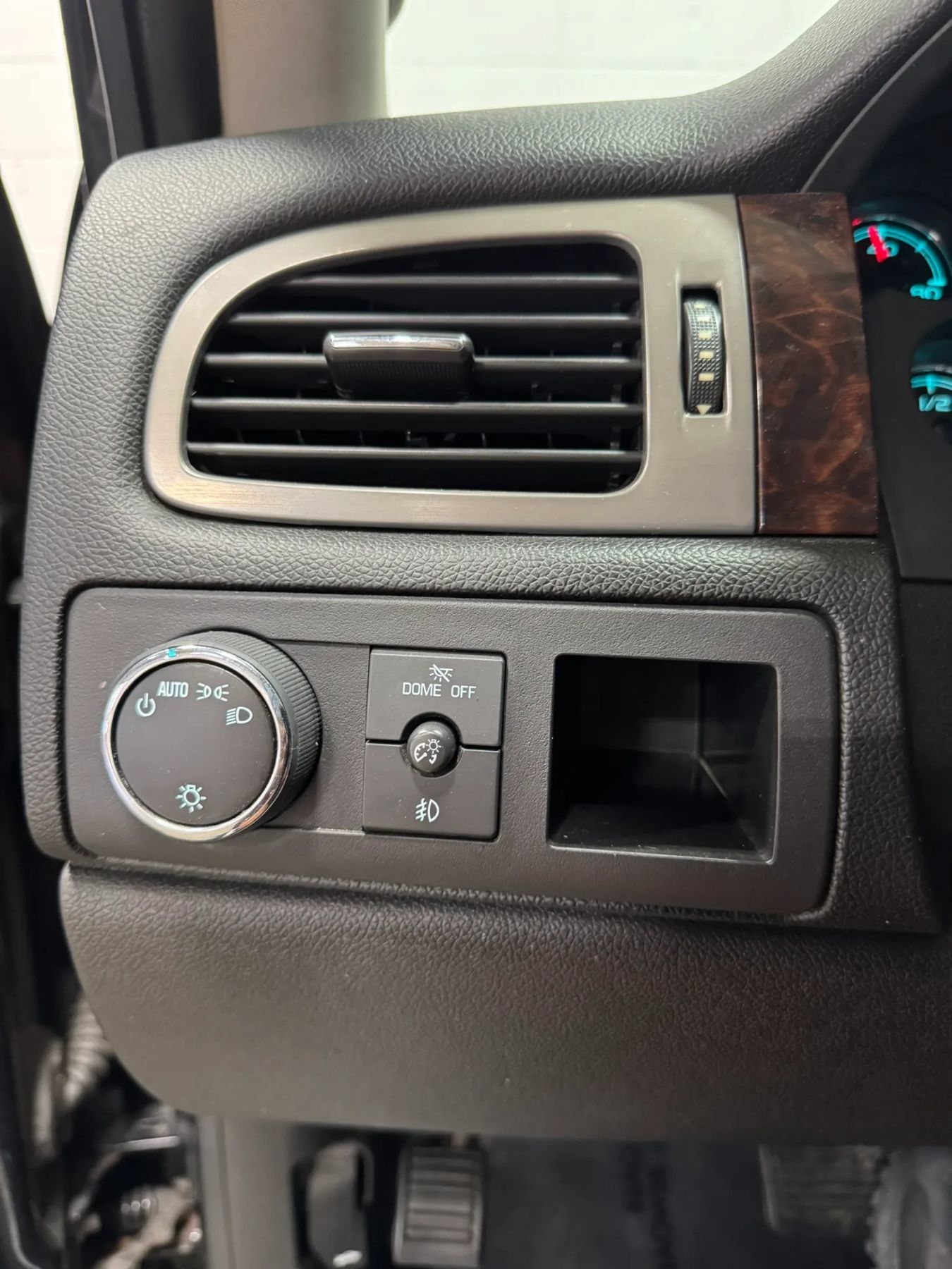 Used 2013 GMC Yukon Denali AWD/4WD image 20