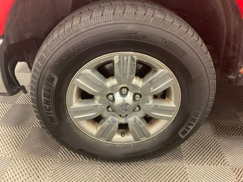 Used 2011 Ford F150 XLT w/ XLT Chrome Pkg AWD/4WD image 13