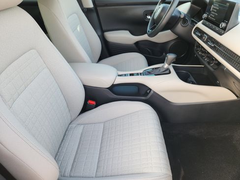 Used 2023 Honda HR-V LX image 14