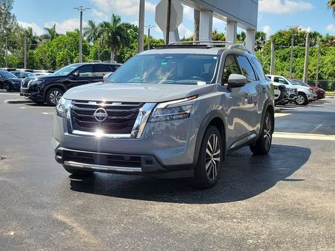 Used 2024 Nissan Pathfinder Platinum FWD image 33