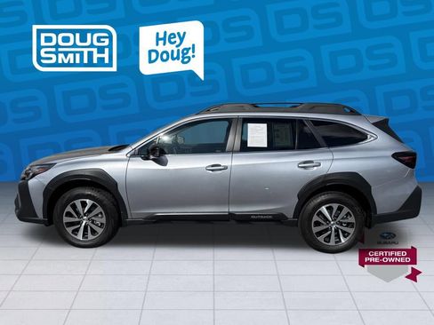 Used 2025 Subaru Outback Premium AWD/4WD image 2