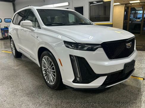 Used 2020 Cadillac XT6 Sport image 9