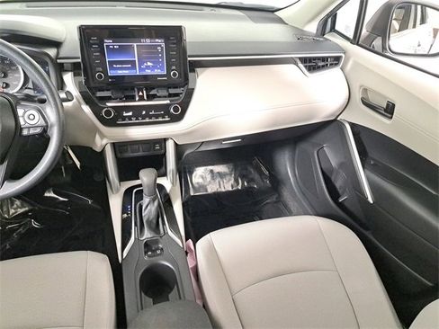 Used 2022 Toyota Corolla Cross L image 17