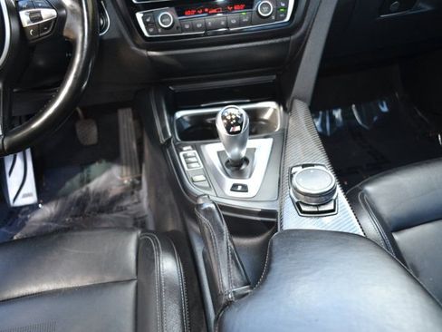 Used 2015 BMW M4 Coupe image 24