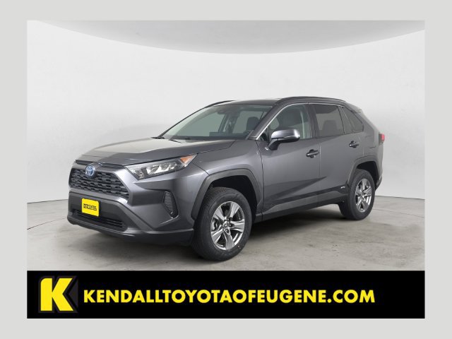 Used 2022 Toyota RAV4 LE AWD/4WD image 1