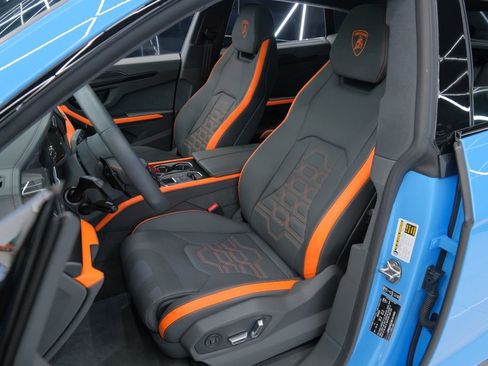 Used 2025 Lamborghini Urus SE AWD/4WD image 11
