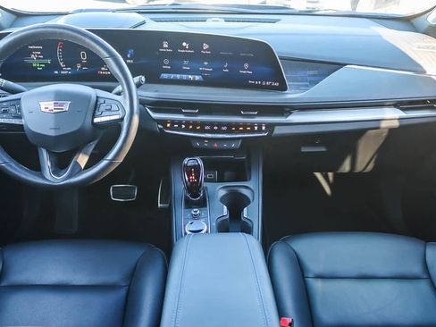 Used 2024 Cadillac XT4 Sport w/ Technology Package image 11