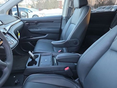 Certified 2025 Honda Odyssey Touring image 21