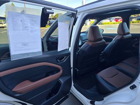 Certified 2026 Subaru Forester Touring AWD/4WD image 9