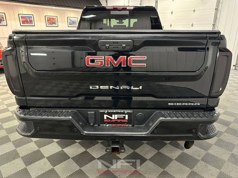 Used 2021 GMC Sierra 3500 Denali w/ Denali Ultimate Package image 9