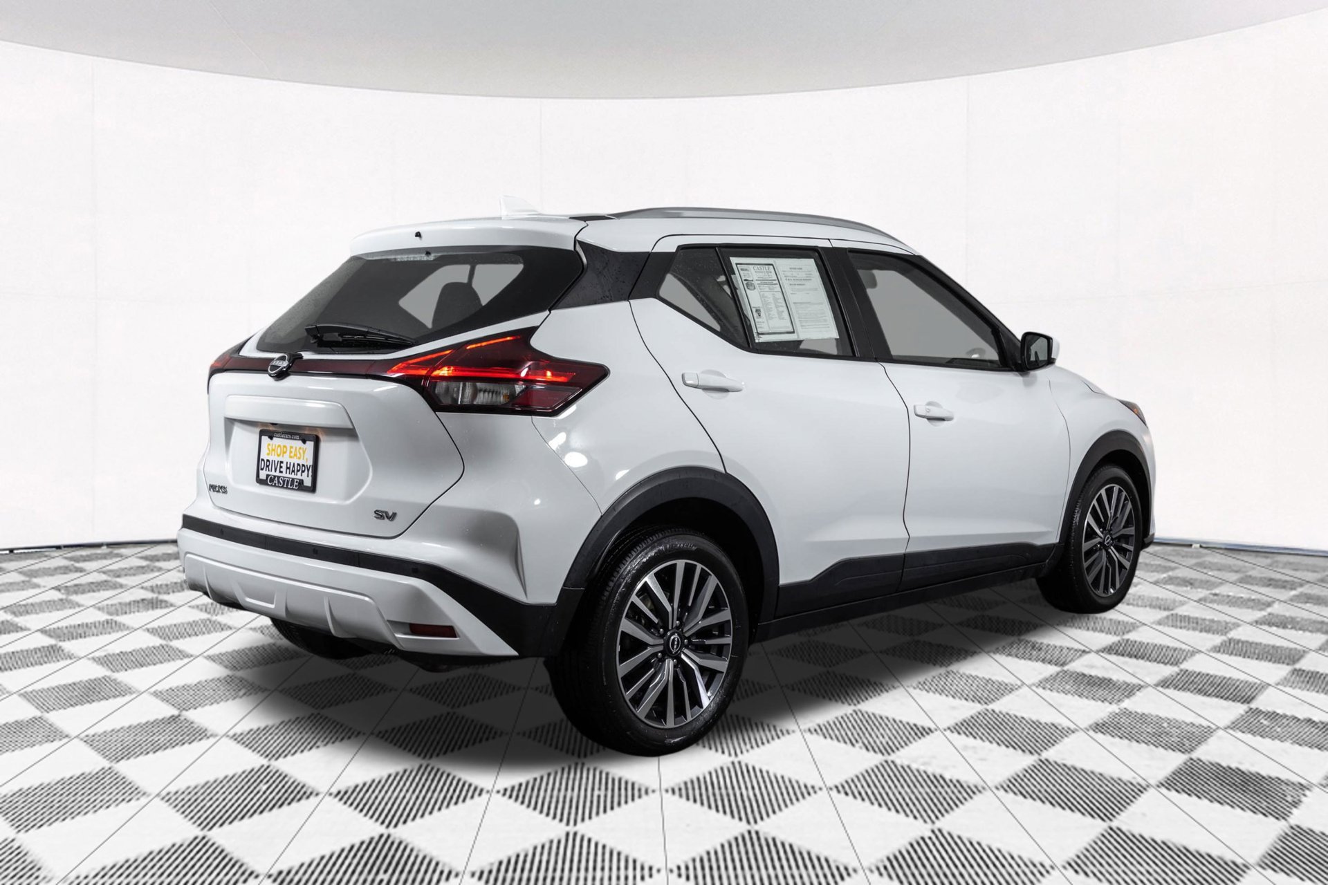 Used 2022 Nissan Kicks SV FWD image 17
