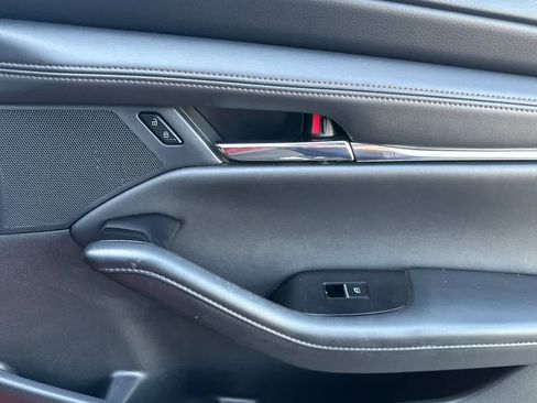 Used 2021 MAZDA MAZDA3 s image 17