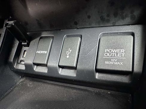 Used 2018 Honda HR-V EX image 28