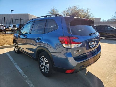 Certified 2024 Subaru Forester Premium image 3