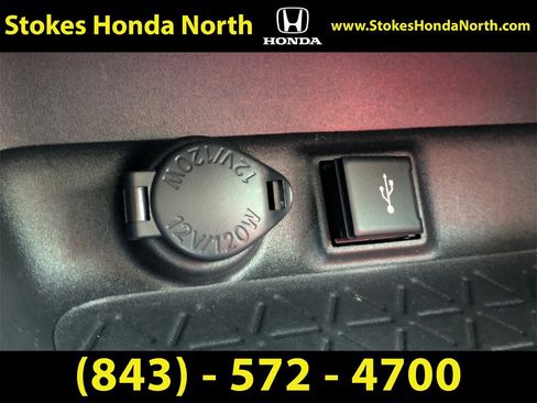 Used 2022 Toyota RAV4 XLE Premium image 22