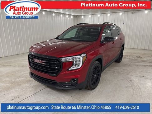 Used 2024 GMC Terrain SLT w/ Elevation Edition image 1