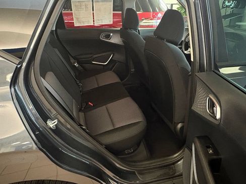 Used 2023 Kia Soul LX FWD image 29