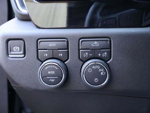 Used 2024 Chevrolet Silverado 1500 LT image 13