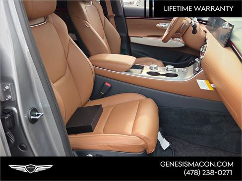 New 2026 Genesis GV70 2.5T Advanced image 11