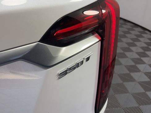 Certified 2025 Cadillac XT6 Luxury AWD/4WD image 19