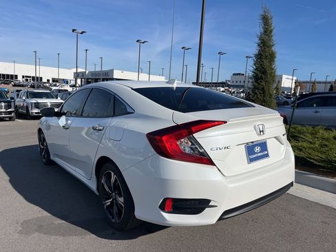 Used 2017 Honda Civic Touring image 7