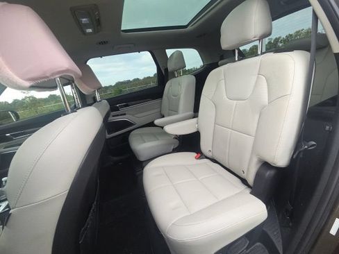 Used 2022 Kia Telluride SX FWD image 19