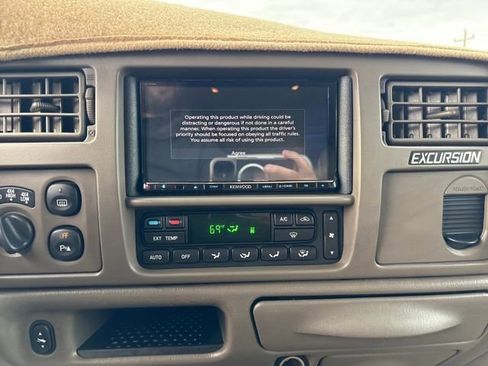 Used 2003 Ford Excursion Eddie Bauer image 19