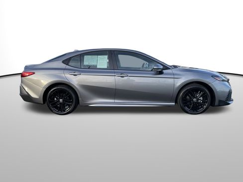 Certified 2025 Toyota Camry SE image 2