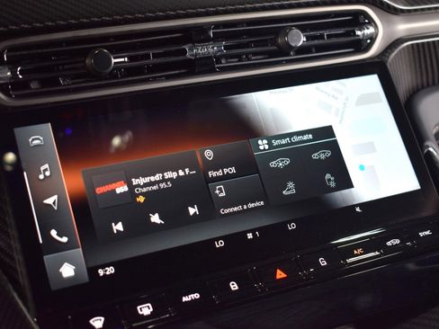 Used 2025 Aston Martin Vanquish image 30