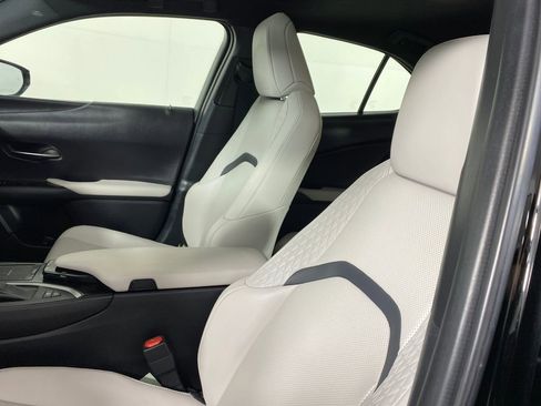 Used 2022 Lexus UX 250h w/ Premium Package image 9