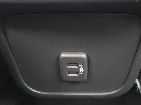 Used 2024 Chevrolet Equinox LT FWD image 19