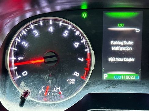 Used 2020 Toyota RAV4 LE image 13