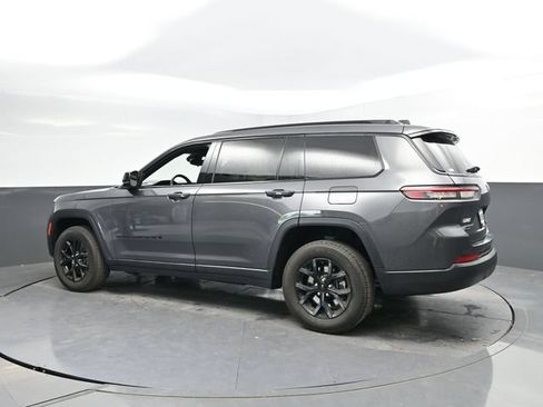 Used 2024 Jeep Grand Cherokee L Laredo AWD/4WD image 8