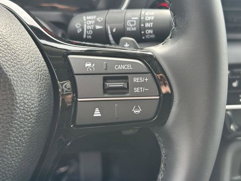 New 2025 Honda Pilot Touring image 16