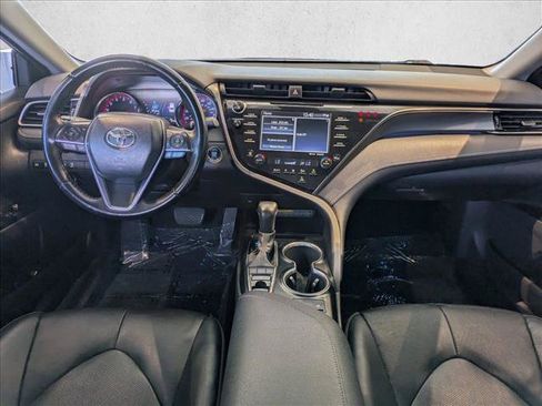 Used 2020 Toyota Camry XSE FWD image 17