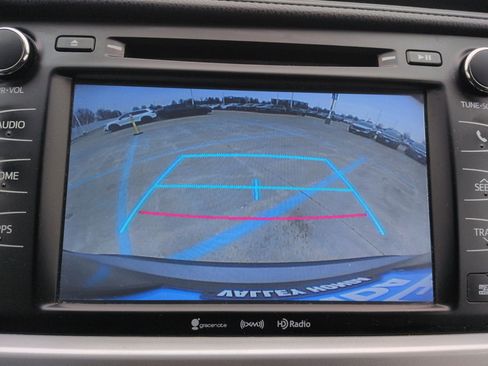 Used 2016 Toyota Highlander XLE image 20