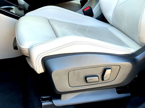 Certified 2025 BMW X1 xDrive28i image 12