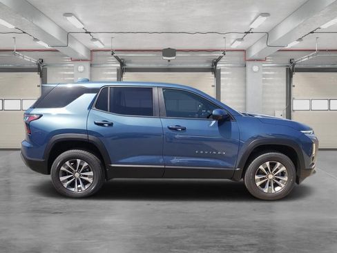 New 2027 Chevrolet Equinox LT w/ Convenience Package II FWD image 2