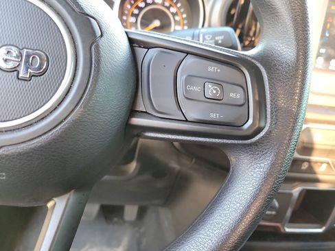 Used 2023 Jeep Gladiator Sport AWD/4WD image 27