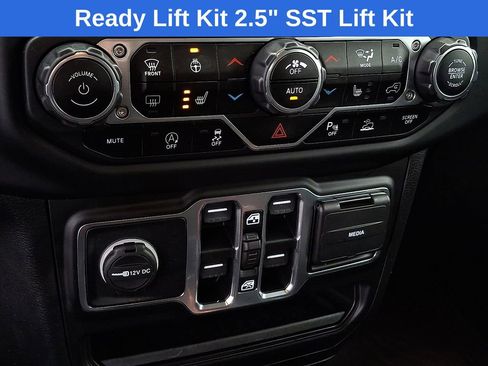 Used 2021 Jeep Wrangler Unlimited Willys image 21