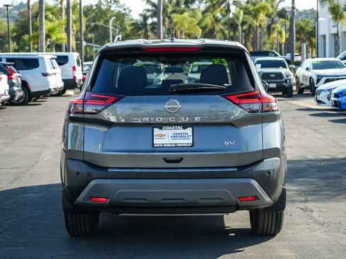 Used 2023 Nissan Rogue SV FWD image 5