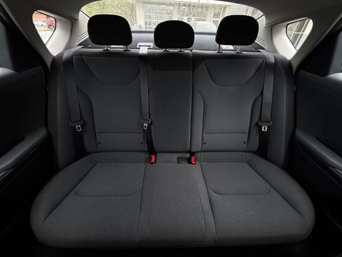 Used 2025 Kia K4 LXS image 42